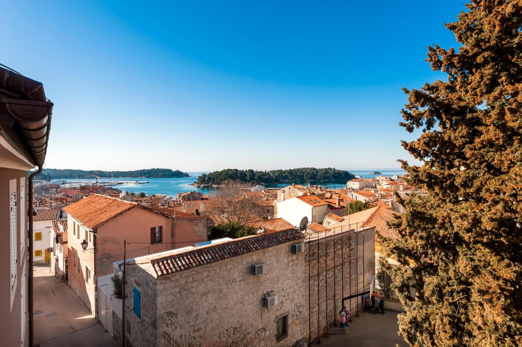 Apartament Bellevue - Two Bedroom With Terrace And Private Garage