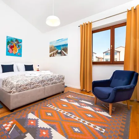 Bellevue - Two Bedroom Apartment With Terrace And Private Garage Rovinj Exterior photo