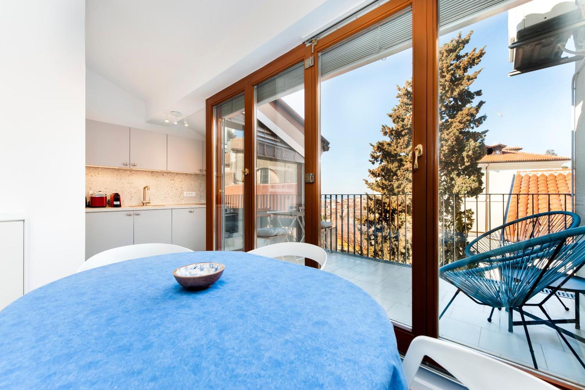 Bellevue - Two Bedroom With Terrace And Private Garage * Rovinj