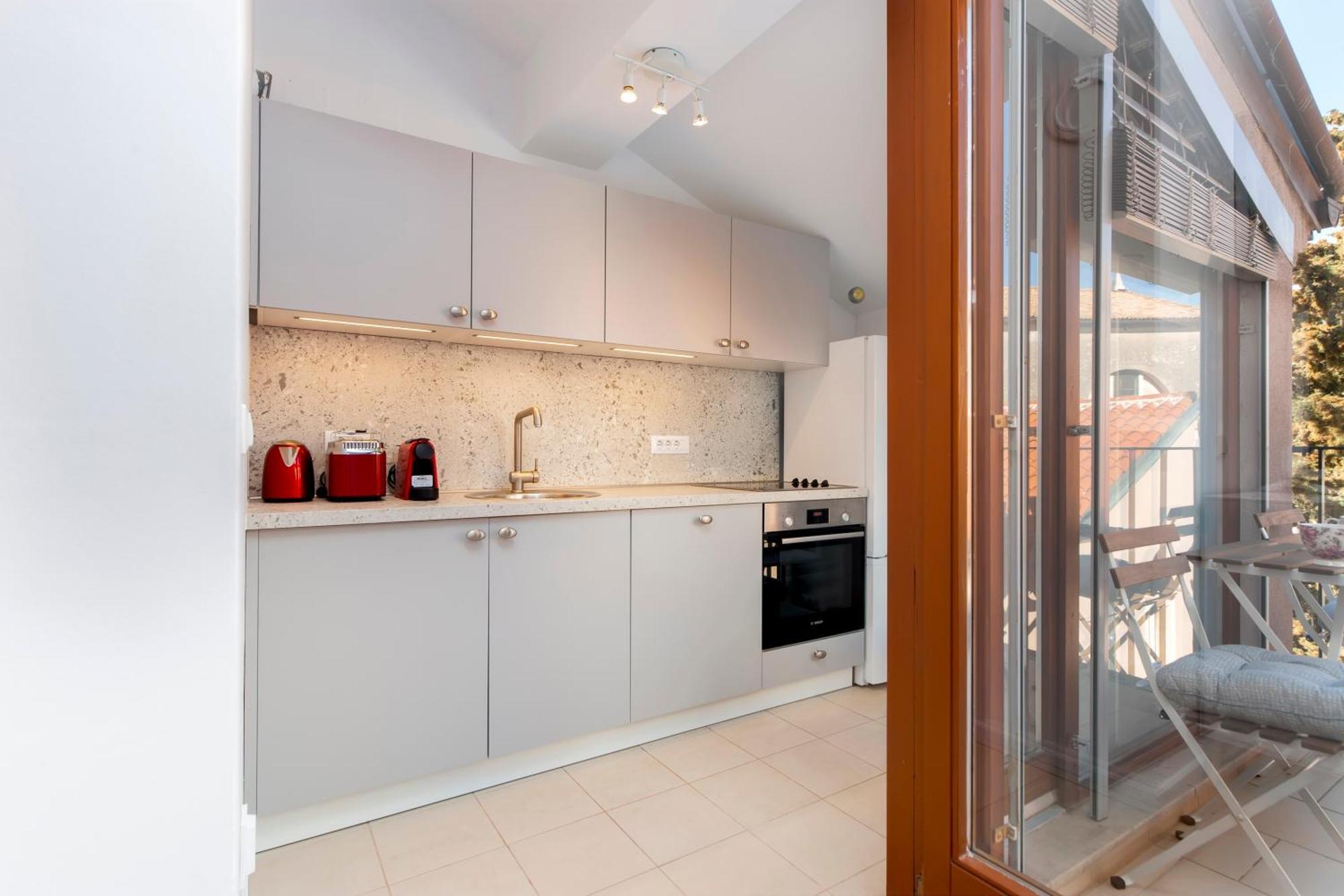 Bellevue - Two Bedroom With Terrace And Private Garage Rovinj