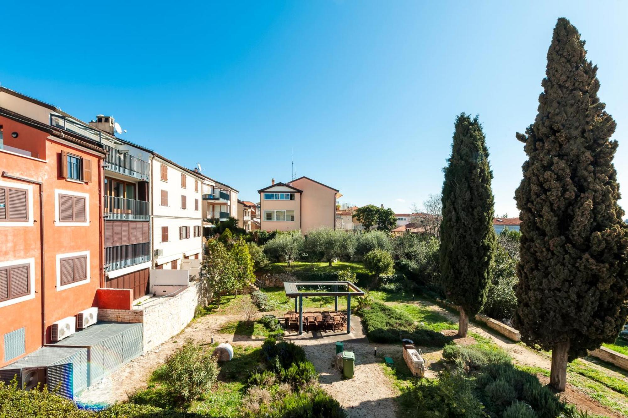 Bellevue - Two Bedroom With Terrace And Private Garage * Rovinj